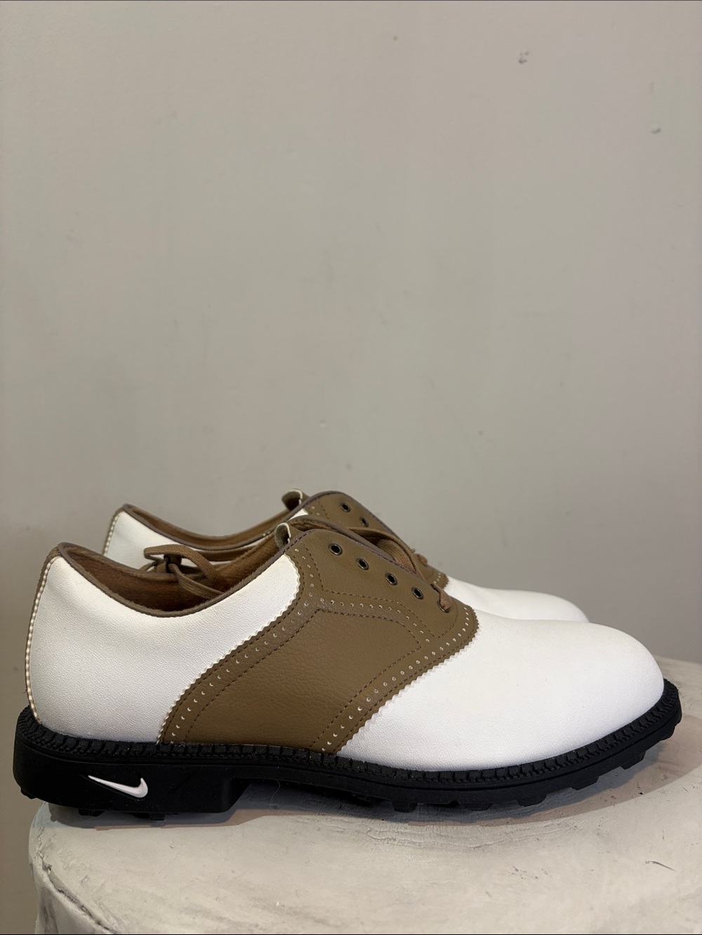 Nike Air Bella Last Vintage Two Tone Leather Classic Golf Shoes Spiked Soles W9